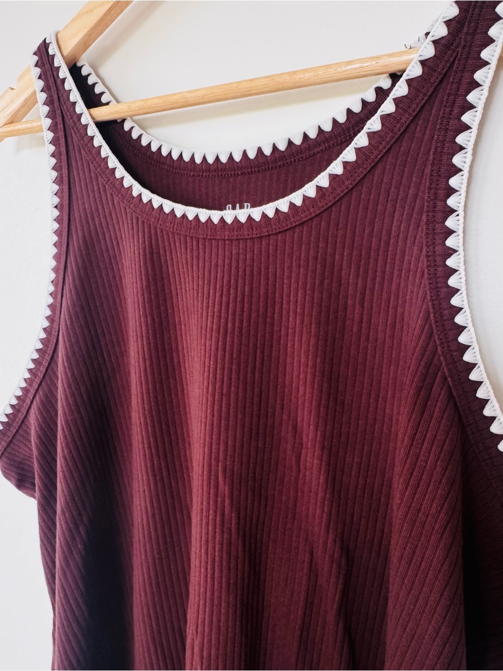 GAP Ribbed Tank Top XXL Brown Sleeveless Scallop Trim Stretch Knit